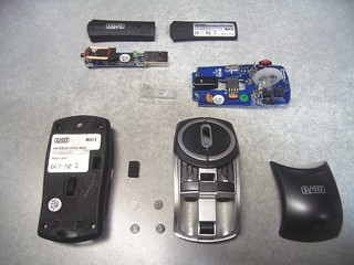 20100125_500円マウス分解.jpg